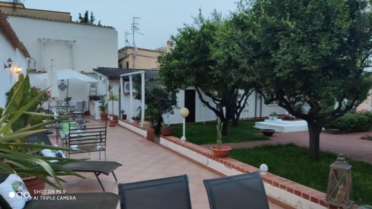 Casa Agrumeto - Locazione Turistica モンデッロ エクステリア 写真